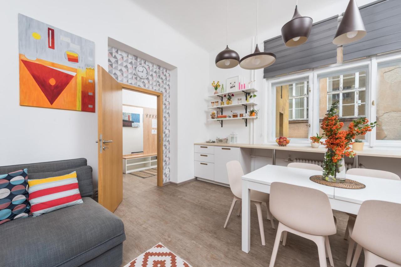 Wonderful Next To The Jerusalem Synagogue Apartment