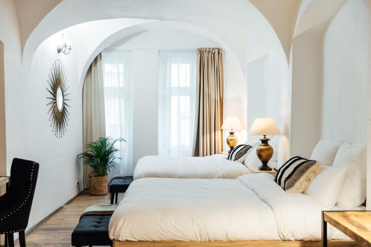 Hotel Nana Macs 4*