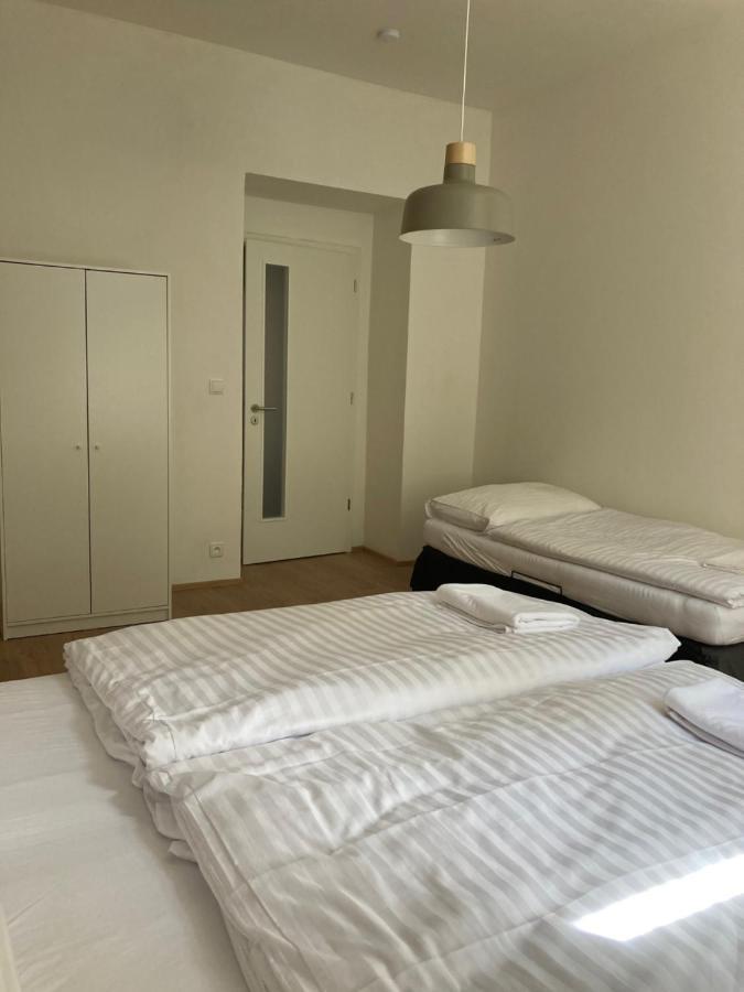 Zizkov Tower Aparthotel 3*