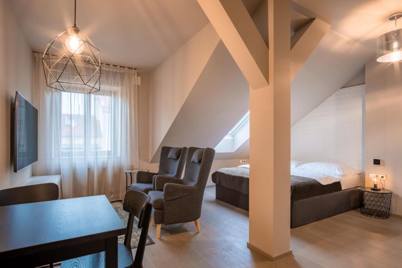 Aparthotel Rimska 14 4*