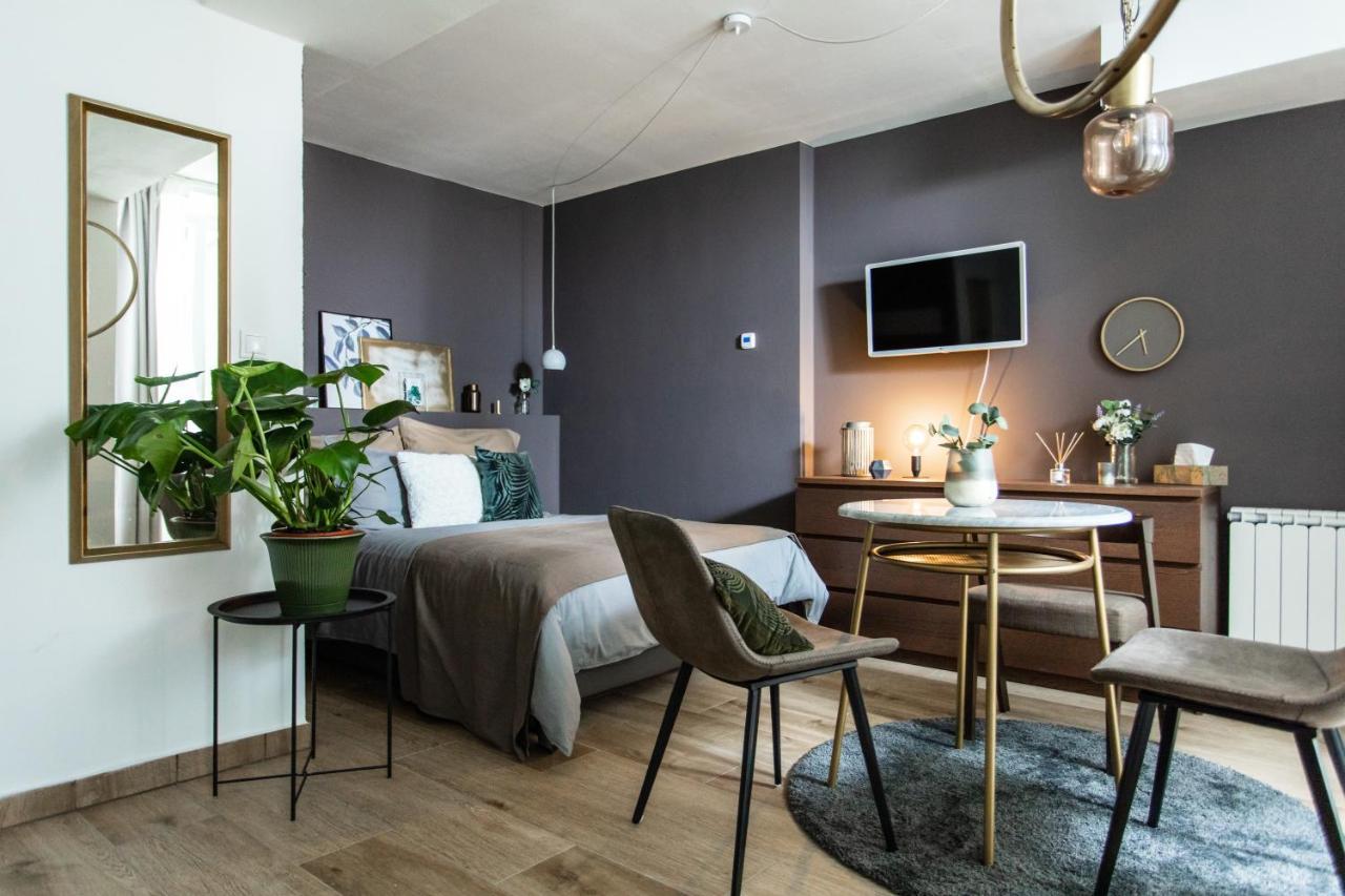 Cozy Modern In Prague's Absolute Center Prag