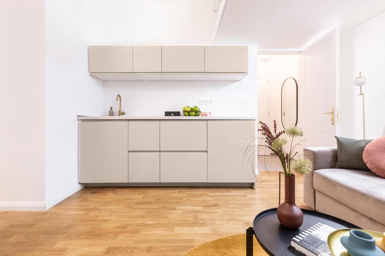 Apartment Turnkey I Angelo Roma Prag