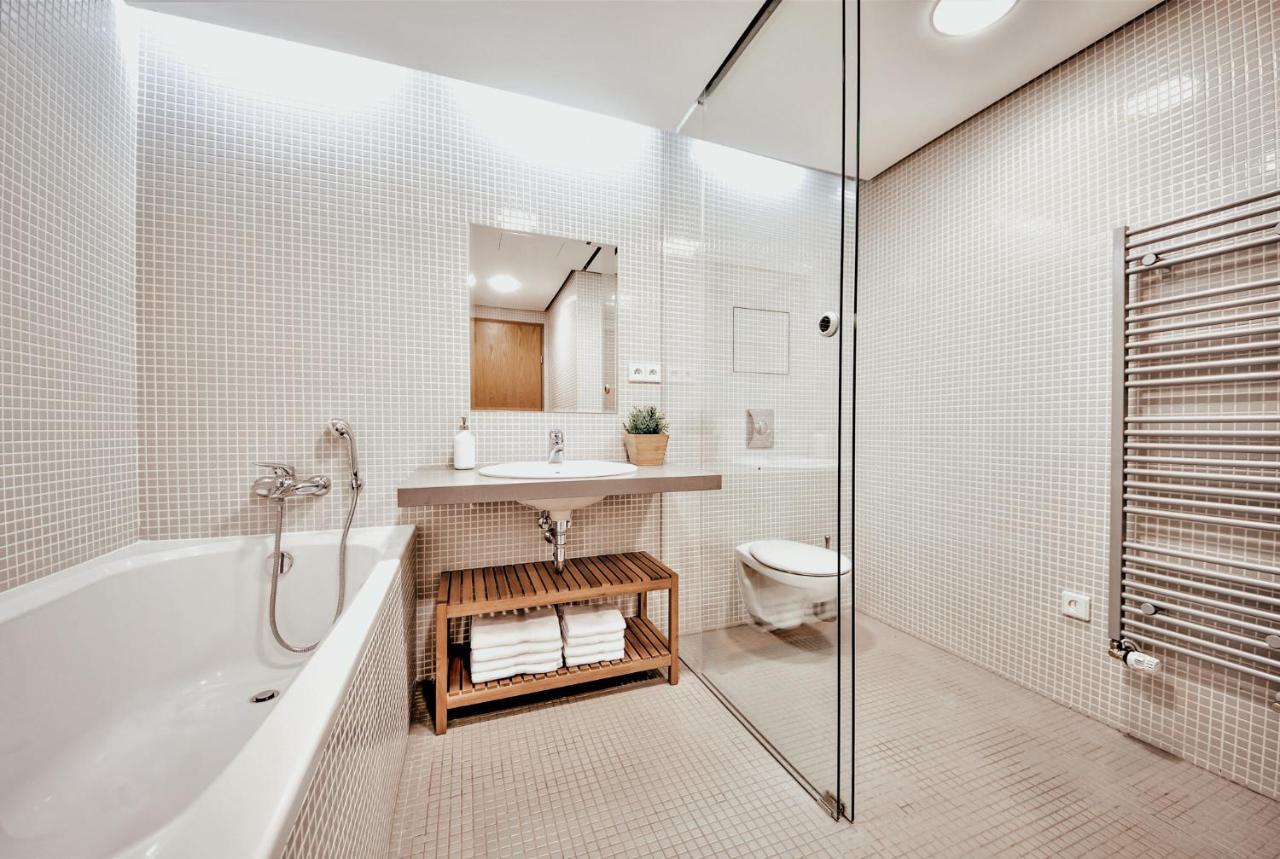 Turnkey City Garden Apartment *