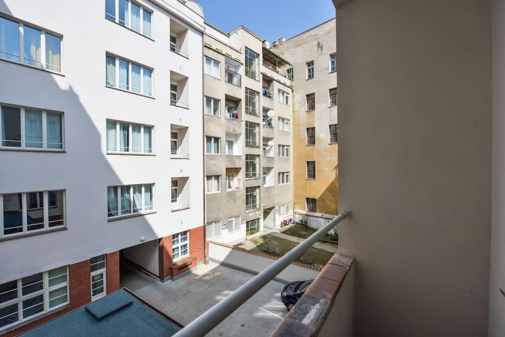 Oli Apartment
