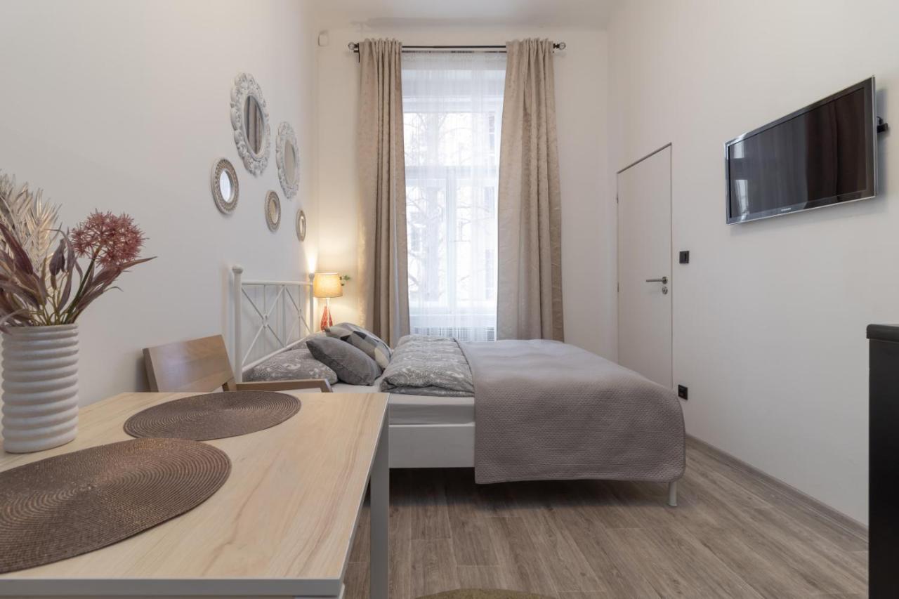 Apartment Awesome *