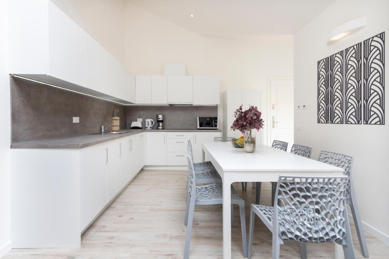 Kinsky Garden And By Dwellfort 4*