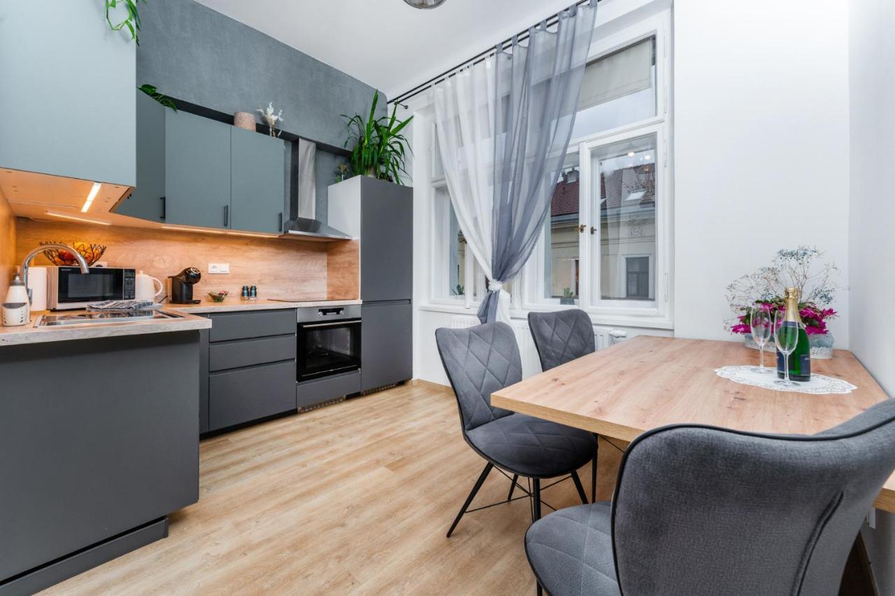 Alla Prague Apartment * Prag