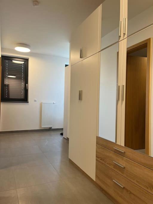 Lejlighed Holesovice,balkon,garaz Prag