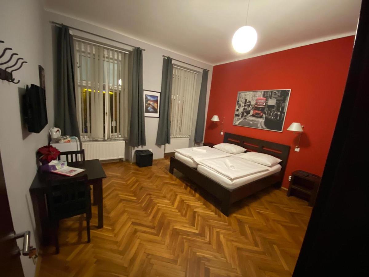 Hotel Station