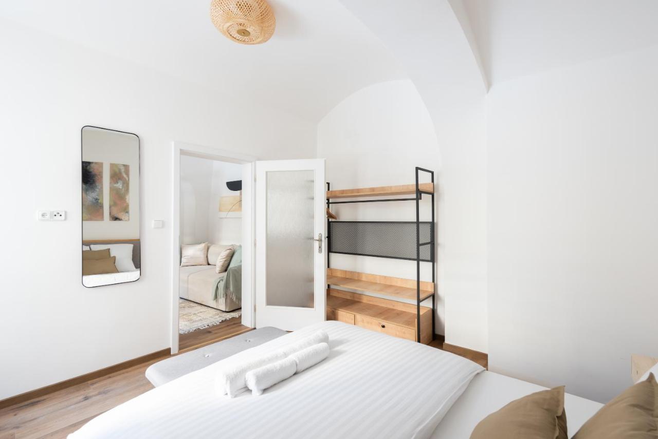 Apartment George Prag