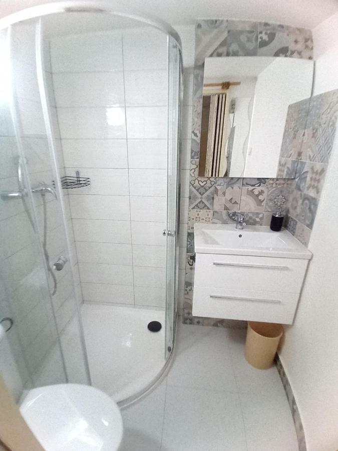 Zizkov 1st Apartment Prag