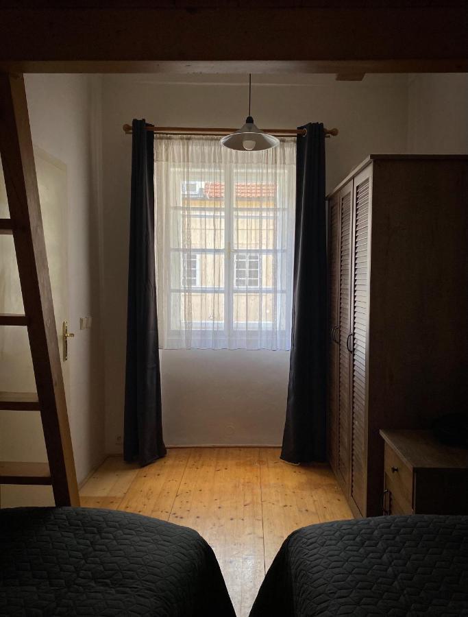 Utulny Byt Pod Prazskym Hradem Apartment *