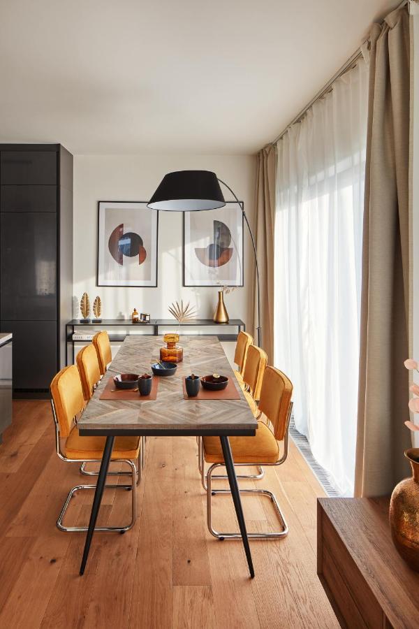 Days - Designer Apts - Garage - Terrace - Easy Access Lägenhet *