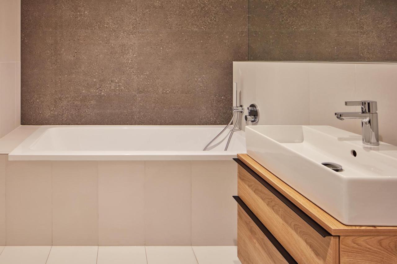 Days - Designer Apts - Garage - Terrace - Easy Access Prag