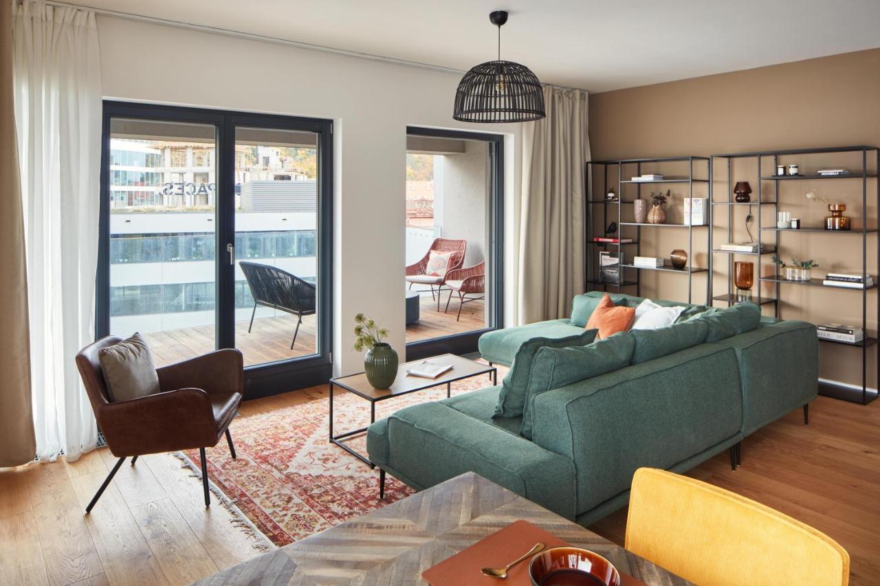 Days - Designer Apts - Garage - Terrace - Easy Access Lägenhet