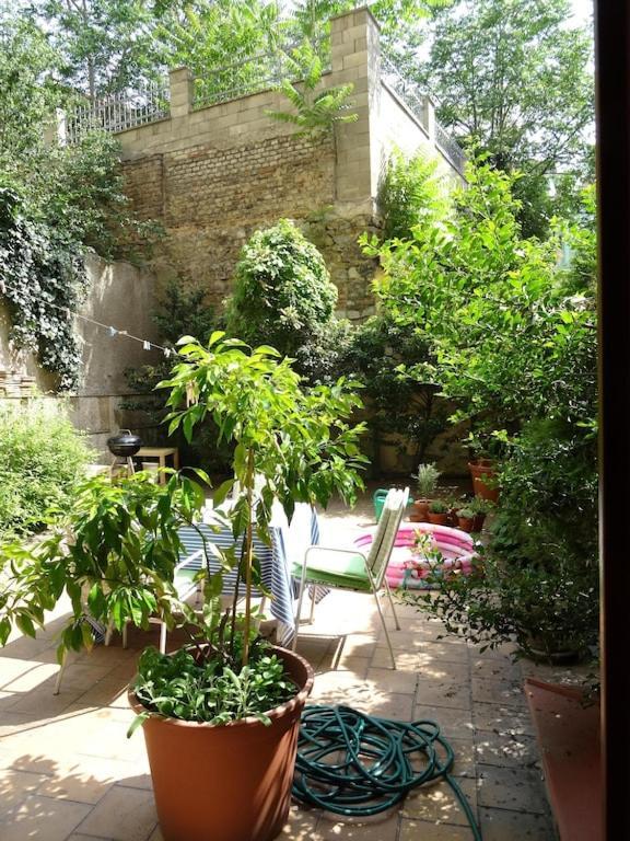Apartmán Garden On Art Nouveau Street In *