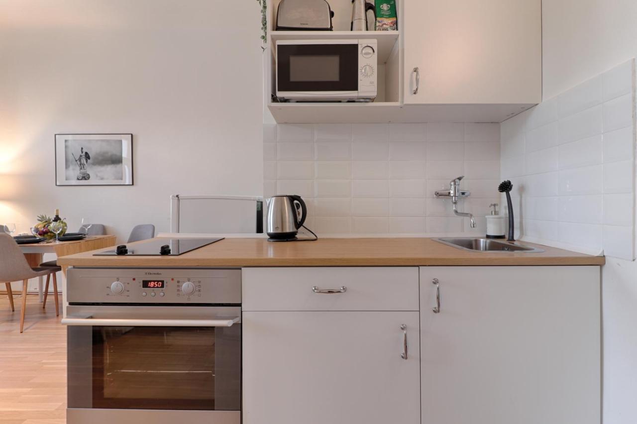 Aparts By The Bridge Apartment *