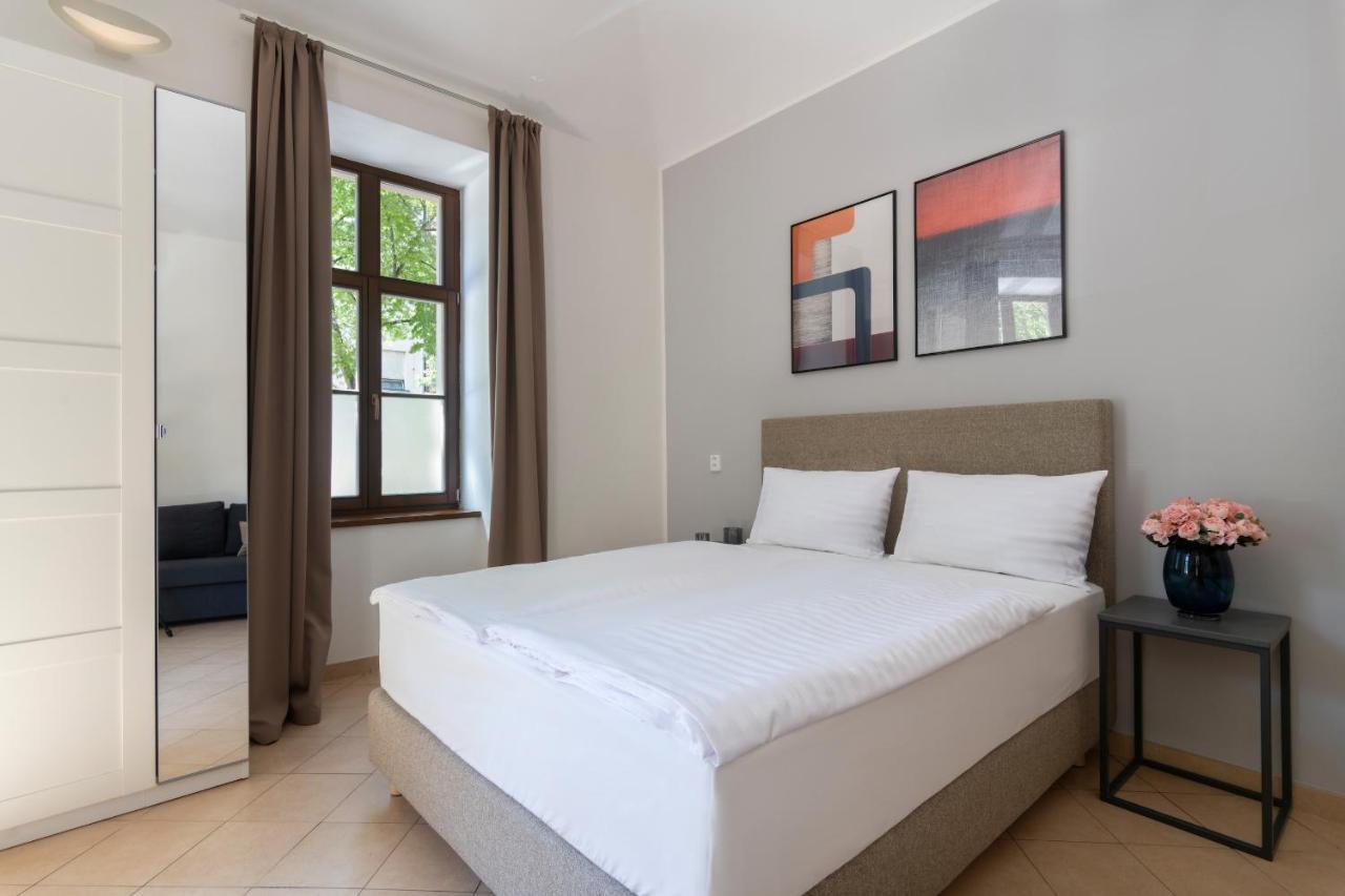 Bohemian Dreams And By Dwellfort Aparthotel Praha