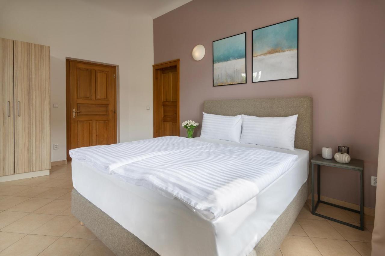 Bohemian Dreams And By Dwellfort Aparthotel Praha