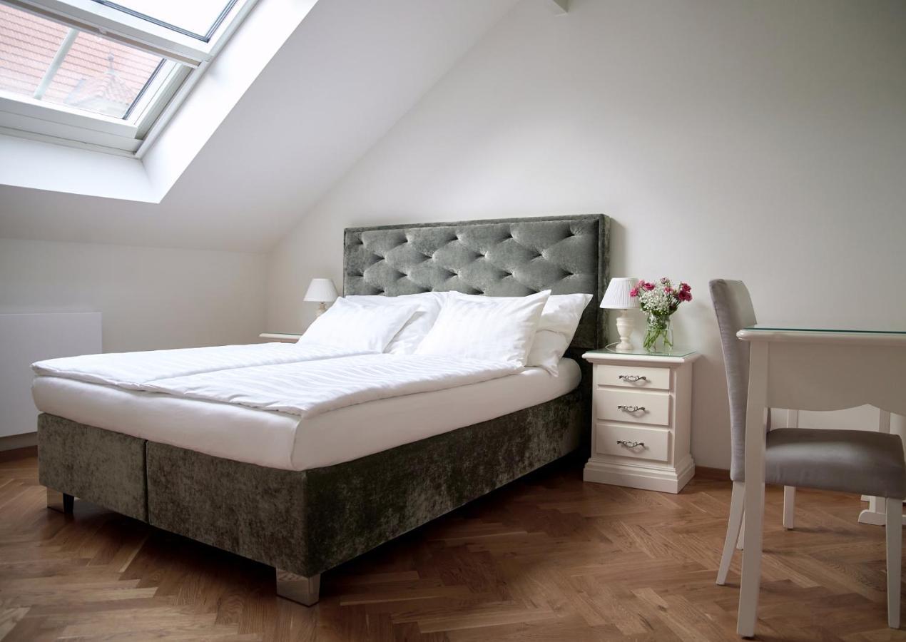 High Heaven Apartment