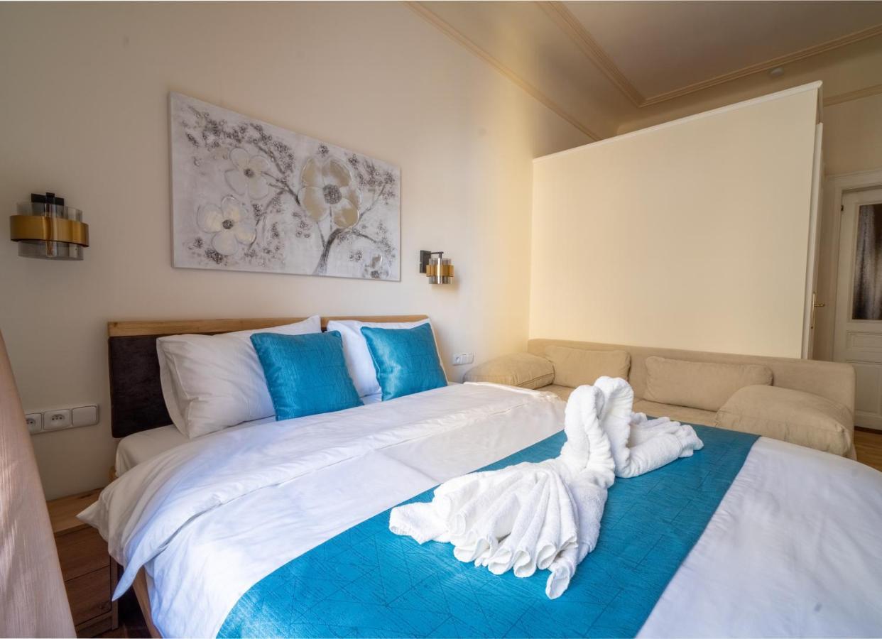 Apartment Exclusive With A View Of Castle And Vltava River
