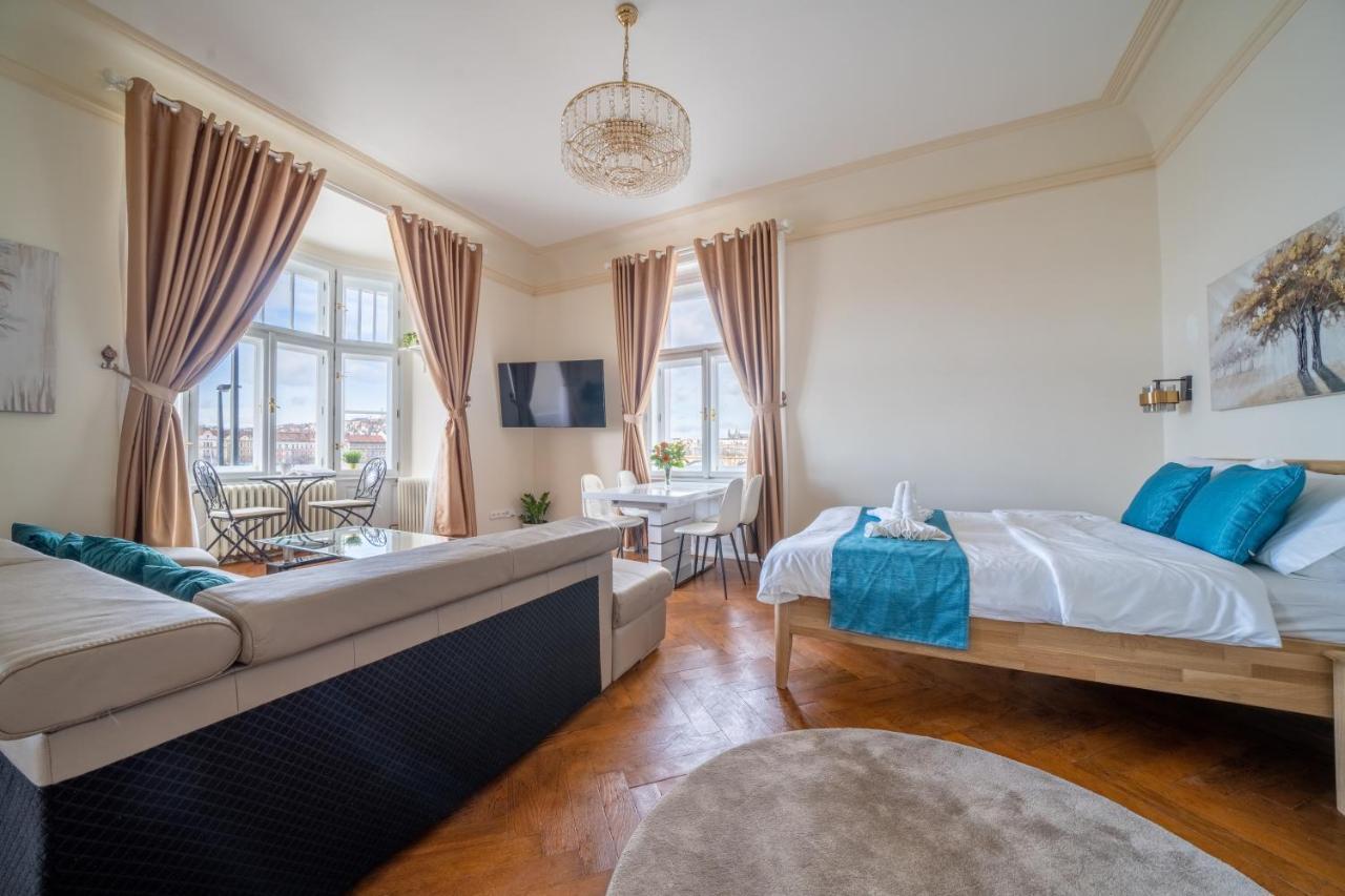 Exclusive With A View Of Castle And Vltava River * Prag
