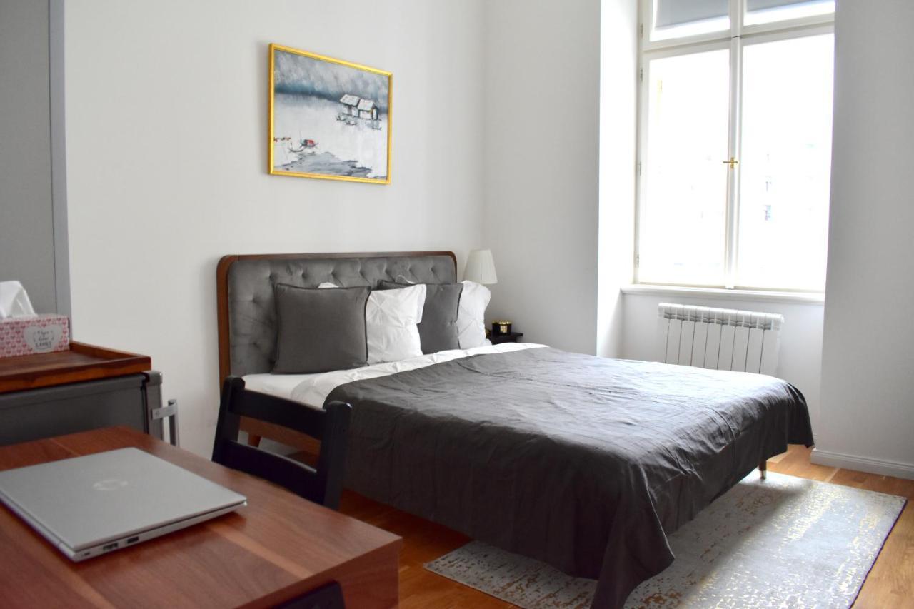 Apartment Lovely In Center