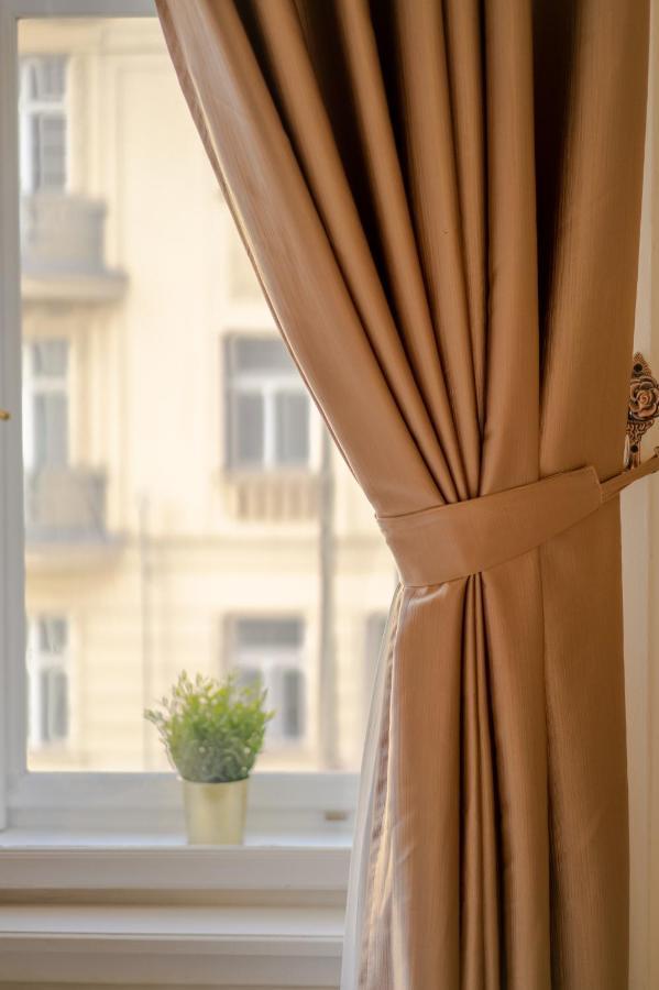Exclusive With A View Of Castle And Vltava River * Prag