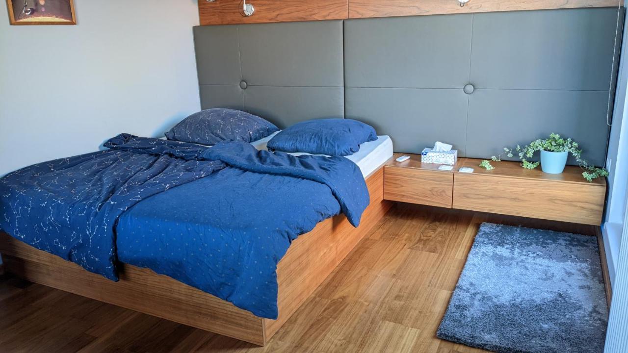 Luxurious Villa-apartment With Spacious Terrace Lägenhet Prag