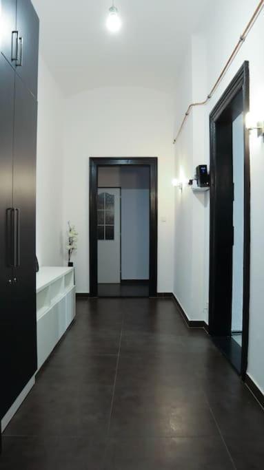 Modern In The Center Of * Prag