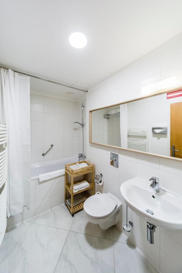 Archibald City 4*