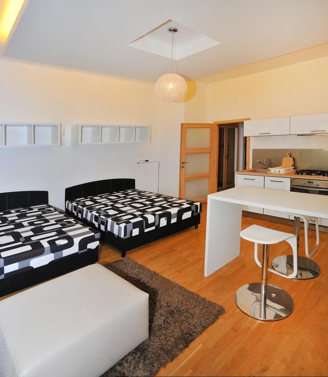 Apartment Near The Old Town Square *