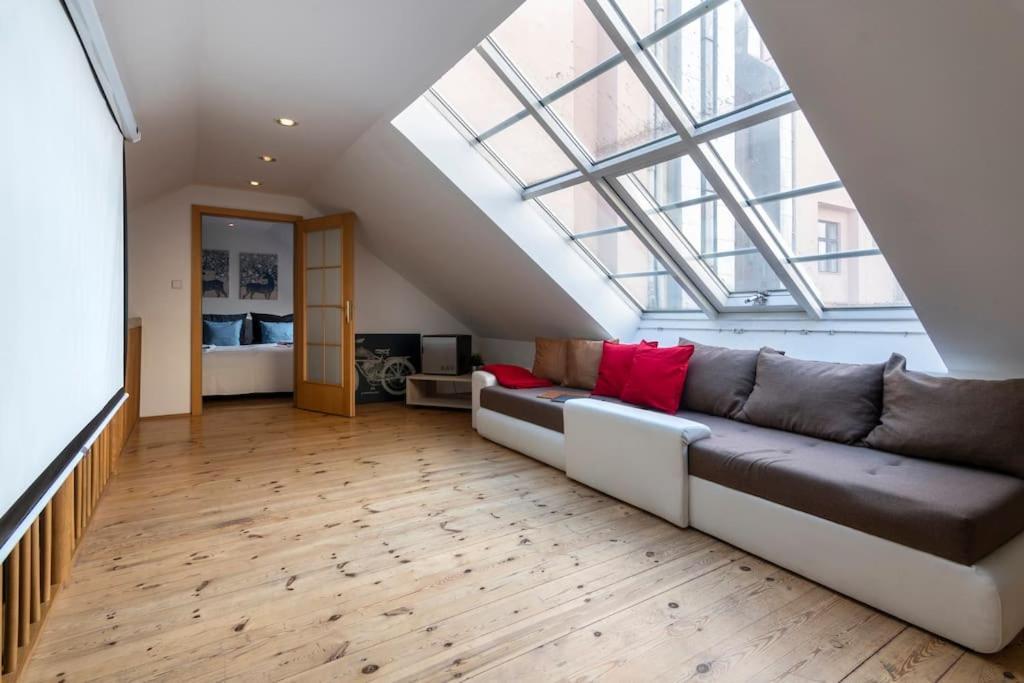 5bd Duplex - Billiard - Cinema - Apartmán