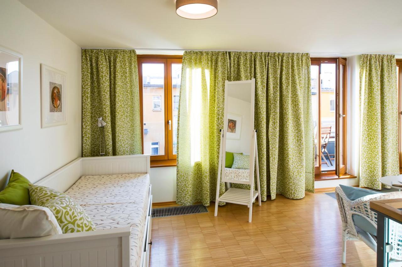 Modern Charvatova Prag