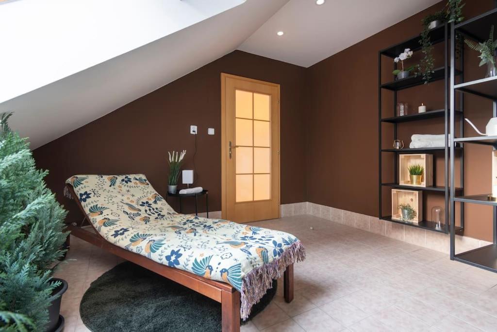 5bd Duplex - Billiard - Cinema - Praha