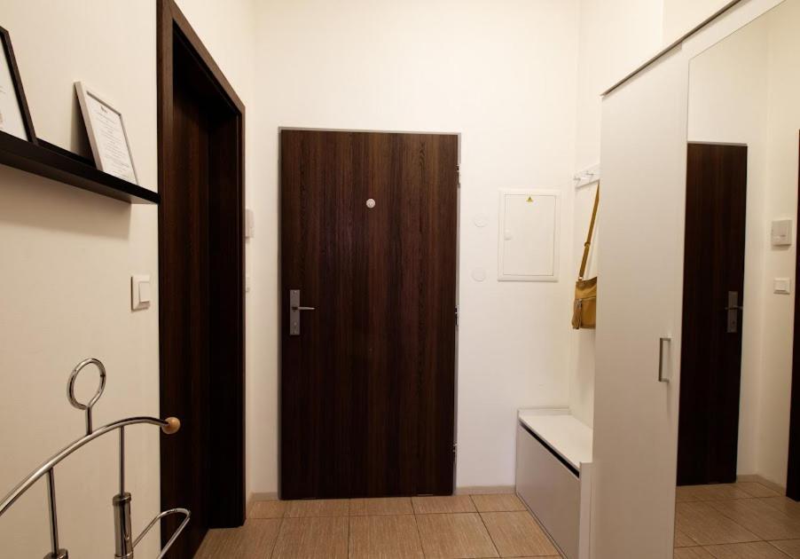 Cosy Studio, 15min To Old Centre, Self-check In, Free Wifi, Welcome Drink!