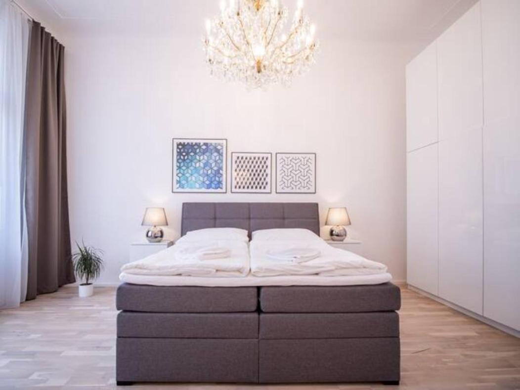 Class In Old Town 2 Bedrooms