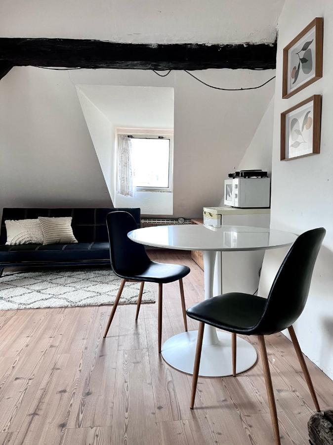 Loft Close To Metro Palmovka * Prague