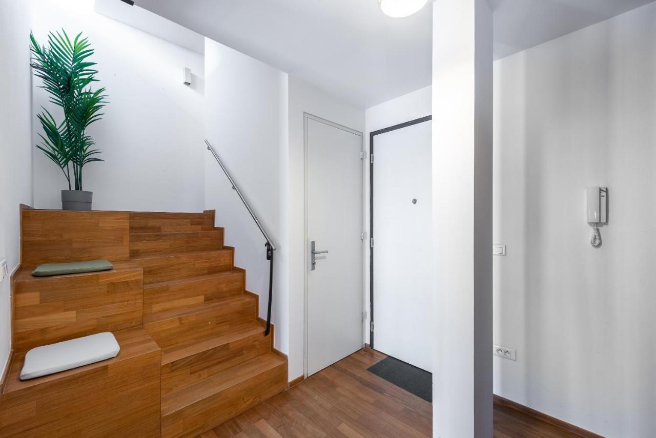 With 4 Bedrooms * Prague