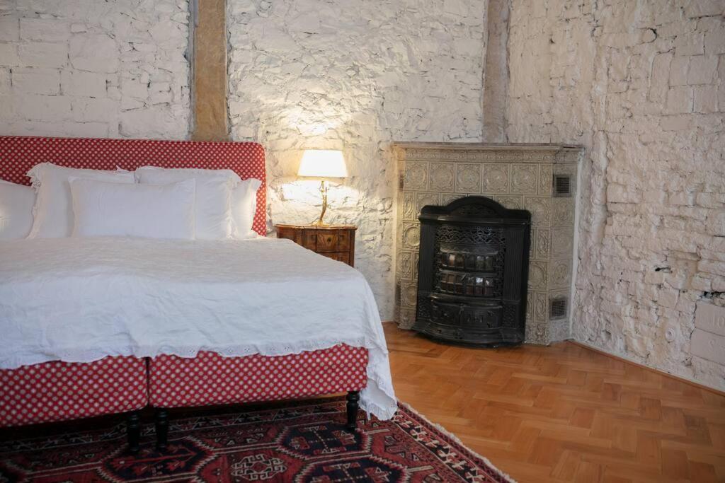 King Charles Apartment *