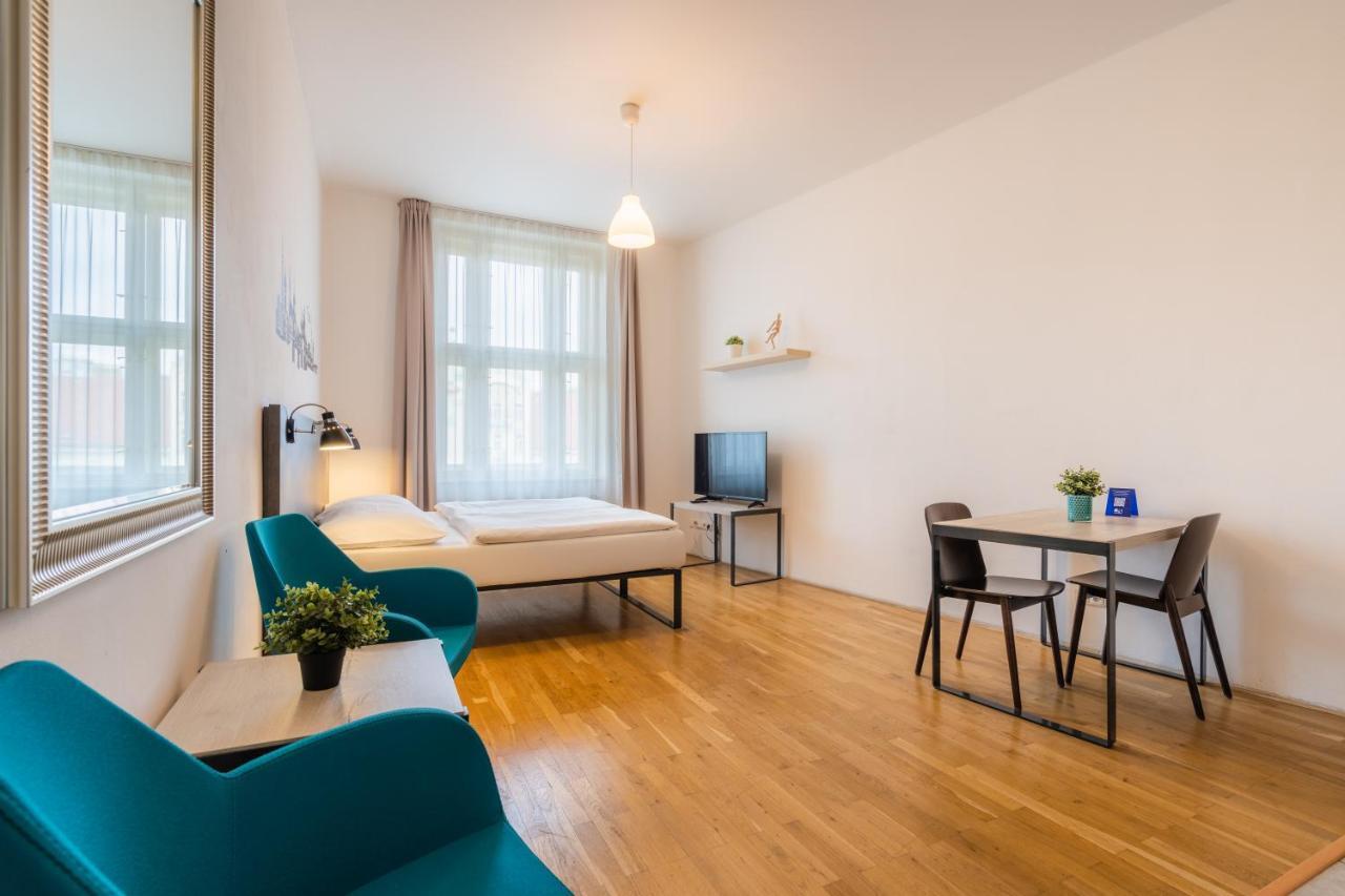 Ea Melantrich Hotell