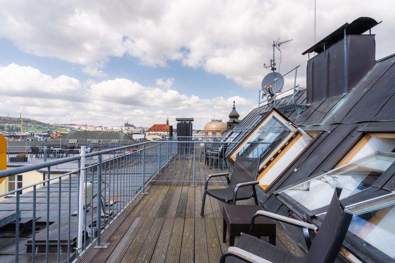 Ea Melantrich Hotell 4*