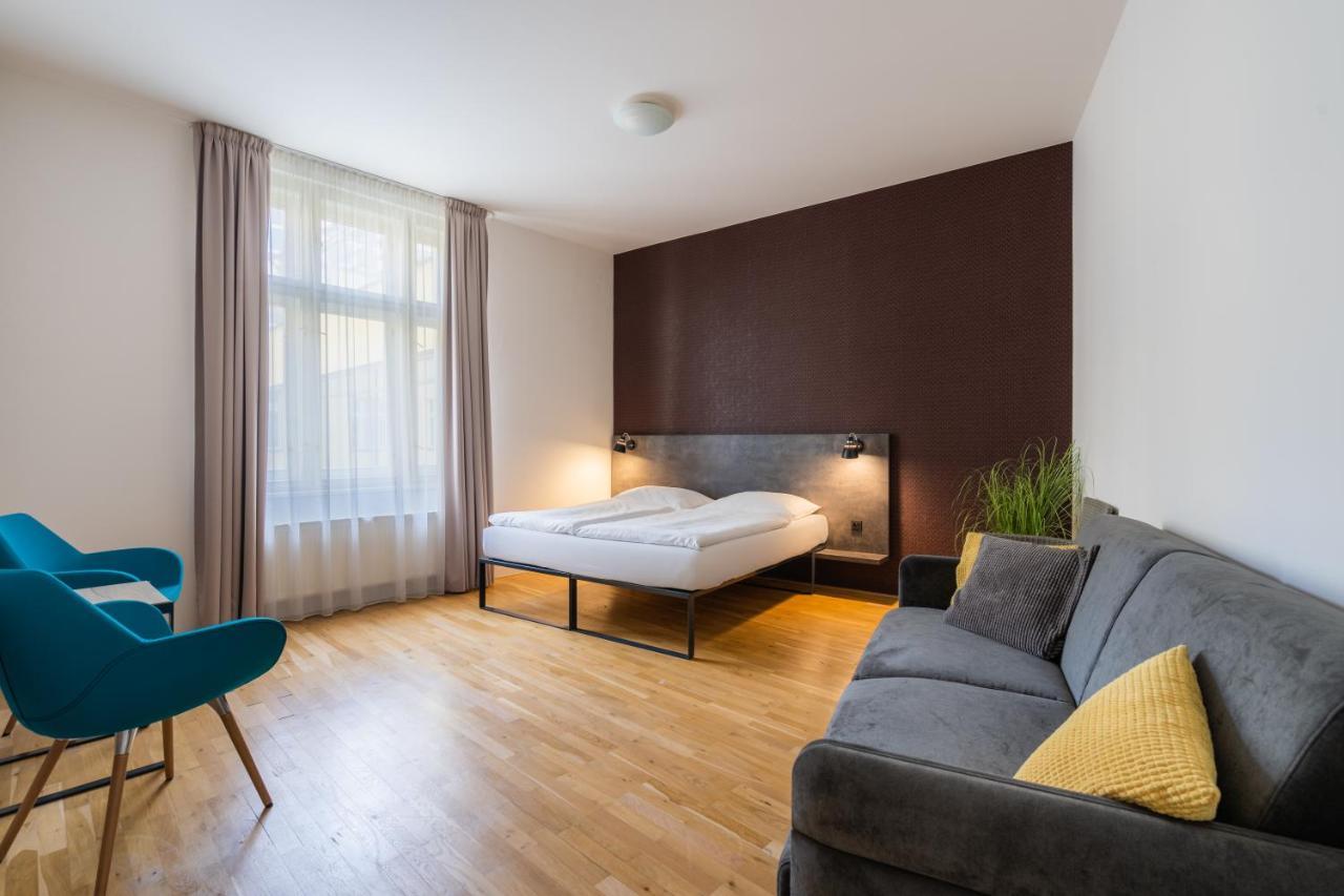 Ea Melantrich Hotell 4*