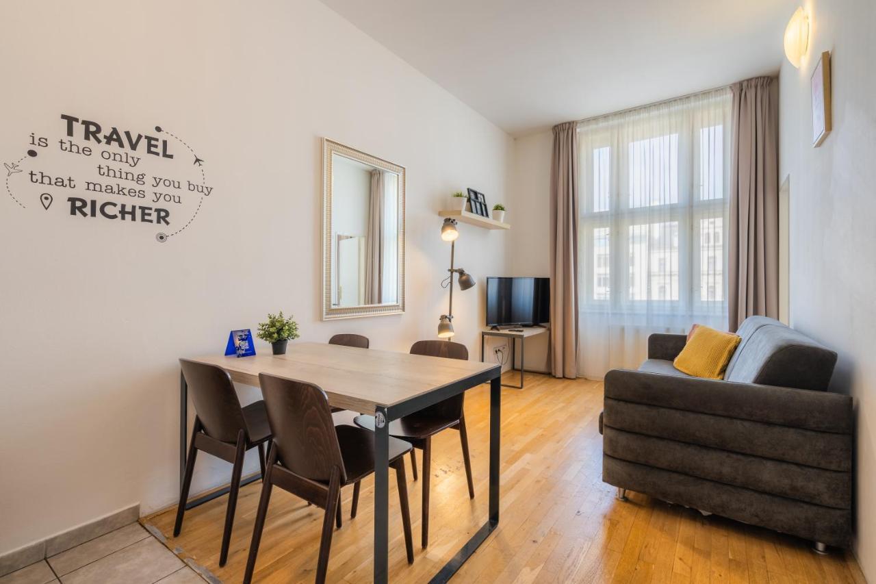 Ea Melantrich Hotell
