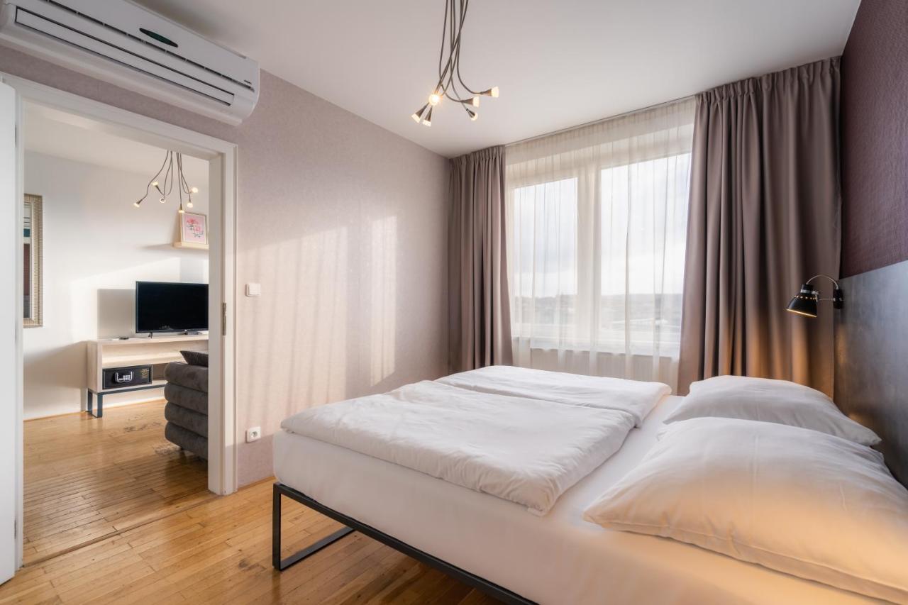 Ea Melantrich Hotell 4*