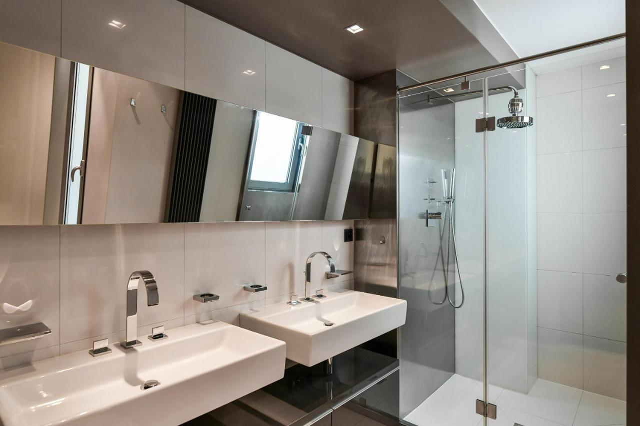 Luxury Penthouse With Sauna, Terrace, 250m2, 5bdrm, 3bthrm *