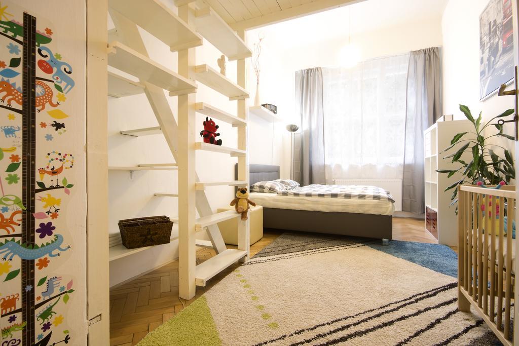 Victorie Apartment *
