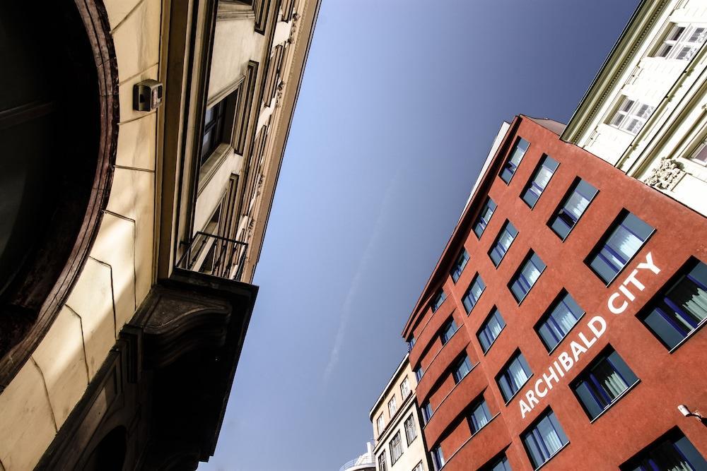 Archibald City Hotel