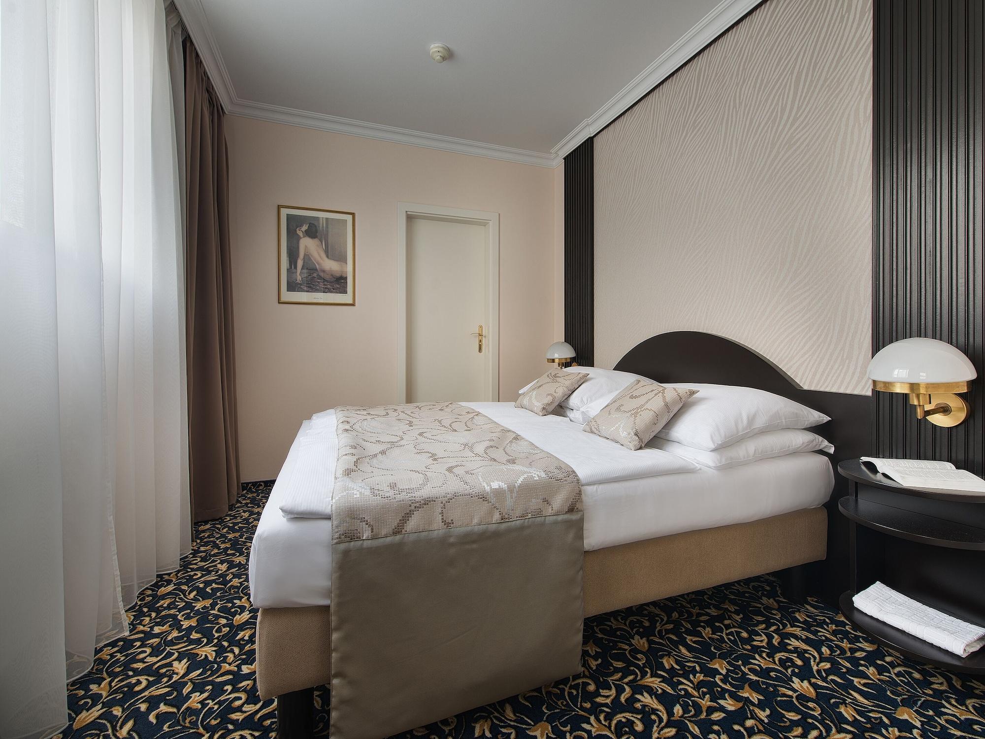 Hotell Ea Royal Esprit Prag