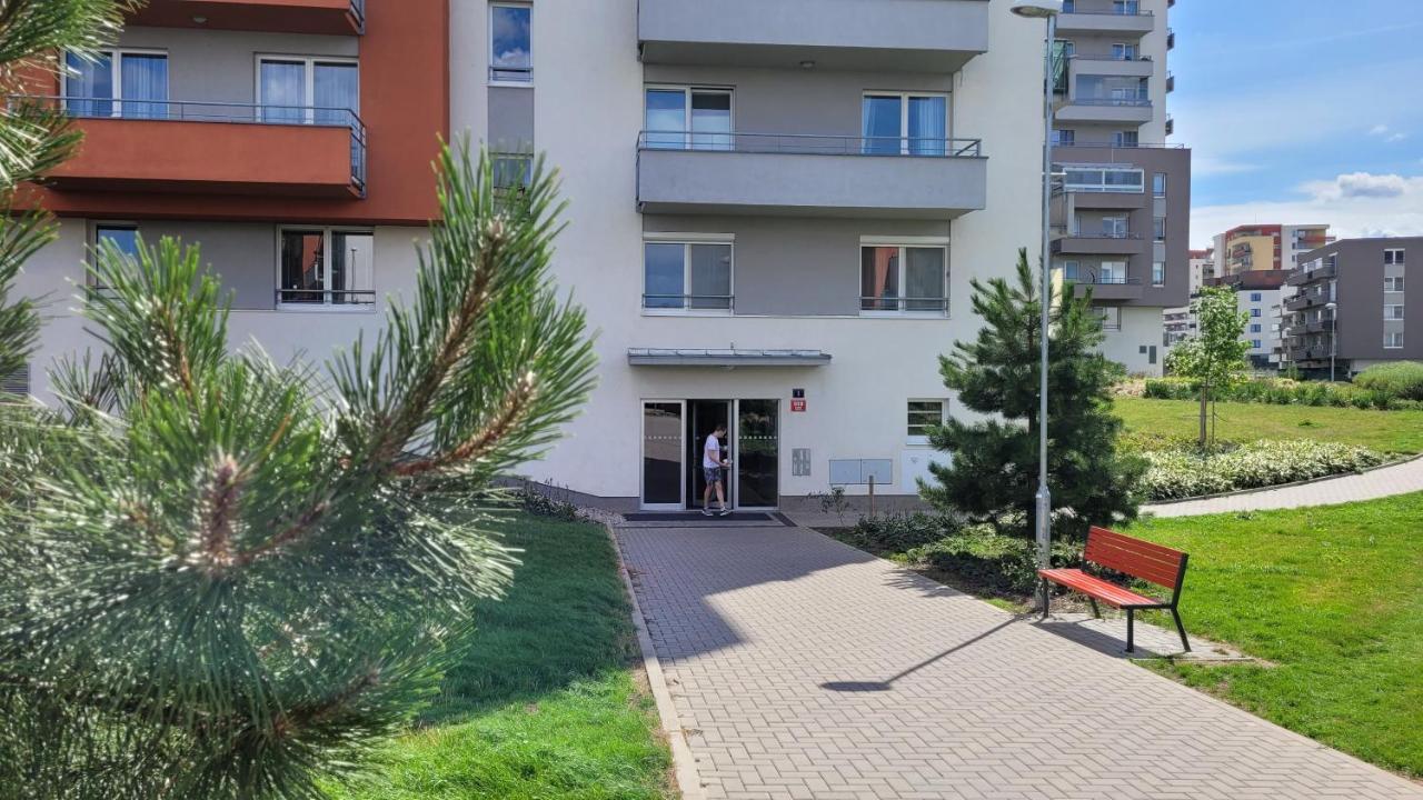 Apartment - Letnany 178 Zimni Zahrada Prag